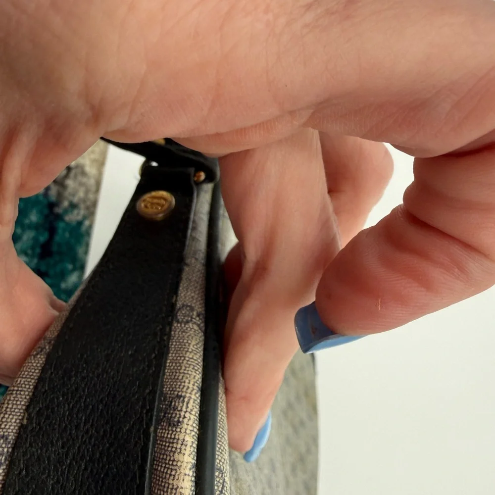 Gucci Gray Monogram Crossbody with Navy Trim - Picture 10 of 13